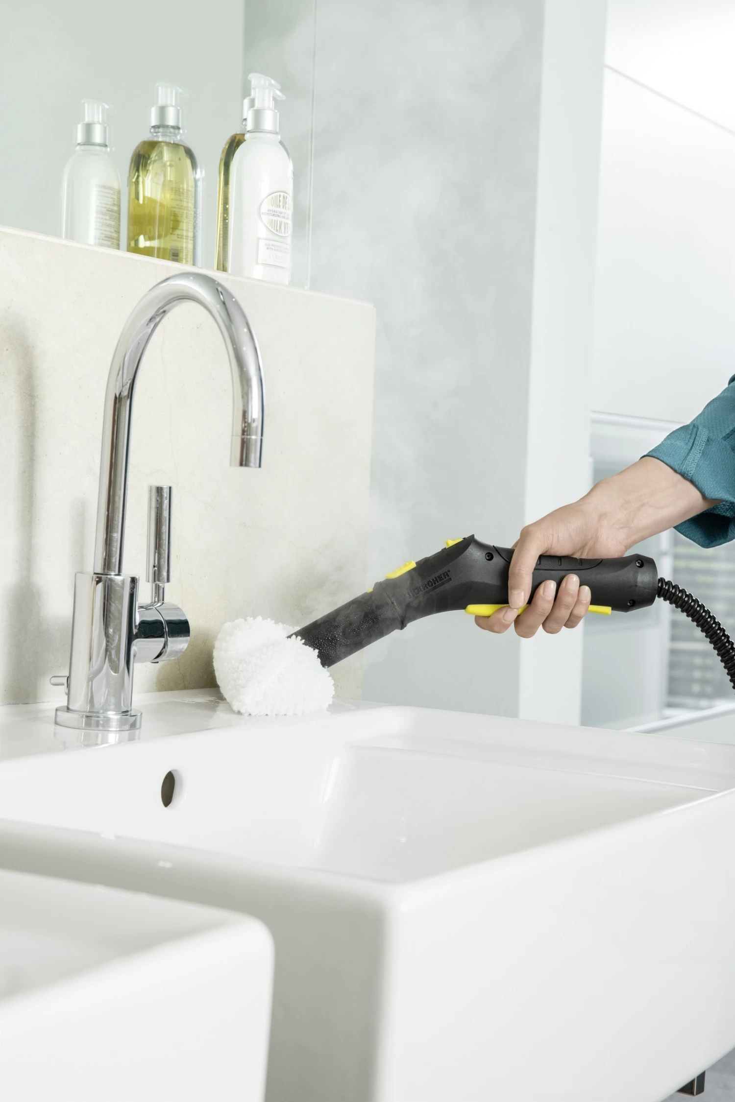 Karcher SC 4 EasyFix 2000 Watt Steam Cleaner – SC4 + Iron Kit 1.512-474.0 6 Karcher SC 4 EasyFix 2000 Watt Steam Cleaner – SC4 + Iron Kit 1.512-474.0 - Image 4