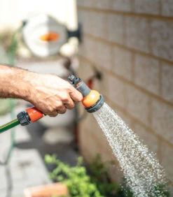 Holman 1225H Roll-Up 25m Wall Mounted 12mm Auto Rewind Retractable Hose Reel -Tools Discounts 1225H 3