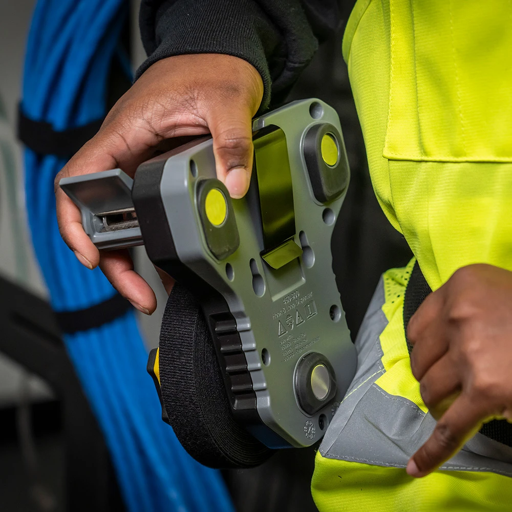 KLEIN Tools A-450-900 Hook & Loop Tape Dispenser, Versatile Cable Ties, Custom Length 11 KLEIN Tools A-450-900 Hook & Loop Tape Dispenser, Versatile Cable Ties, Custom Length - Image 9