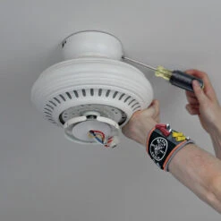 KLEIN Tools A-55895 Tradesman Pro™ Rare-Earth Magnetic Wristband 22 KLEIN Tools A-55895 Tradesman Pro™ Rare-Earth Magnetic Wristband -Tools Discounts 55895 app3