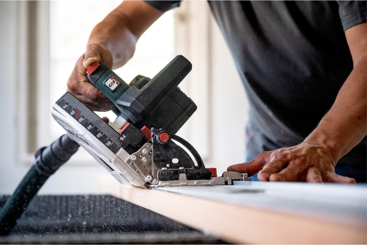 Metabo KT 18 LTX 66 BL 5.5 K 18V 5.5Ah Lithium-Ion Brushless Cordless 66mm Plunge Cut Circular Saw Combo Kit AU60186600 13 Metabo KT 18 LTX 66 BL 5.5 K 18V 5.5Ah Lithium-Ion Brushless Cordless 66mm Plunge Cut Circular Saw Combo Kit AU60186600 - Image 11