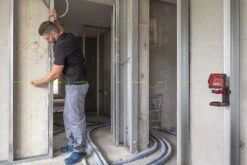 SOLA CROSSLINE P2 GREEN Beam Laser Level – Cross Line 71013901 -Tools Discounts 71013901 18