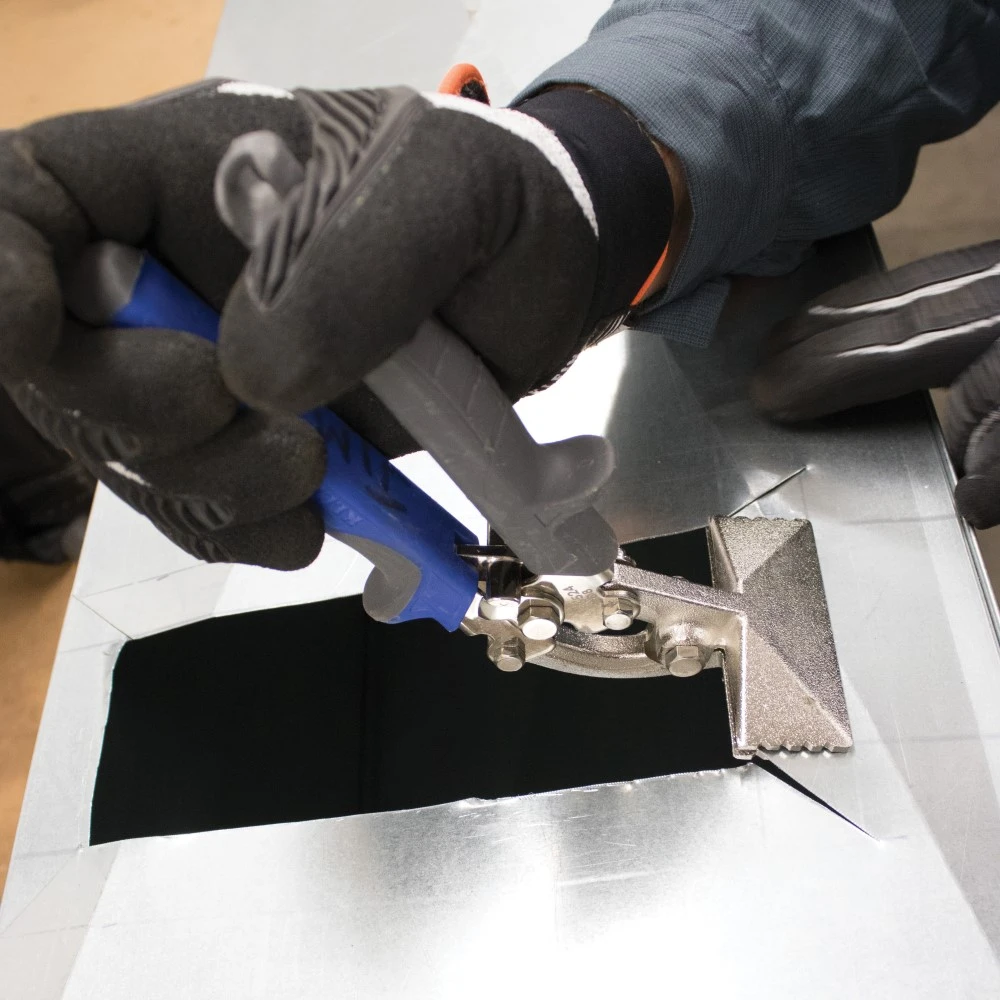 KLEIN Tools A-86524 Offset Hand Seamer 76mm 11 KLEIN Tools A-86524 Offset Hand Seamer 76mm - Image 9