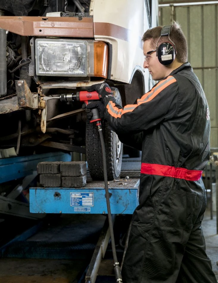 Chicago Pneumatic CP7160K Low Vibration Air Hammer Kit 10 Chicago Pneumatic CP7160K Low Vibration Air Hammer Kit - Image 8