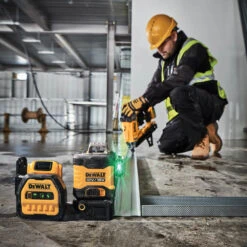 DeWALT DCE089D1G18-XE 18V 2.0Ah Lithium-Ion Cordless Rechargeable Green Beam Self Levelling X3 360 Degree Cross Multi-Line Laser Level Kit -Tools Discounts DCE089D1G18 XE 8