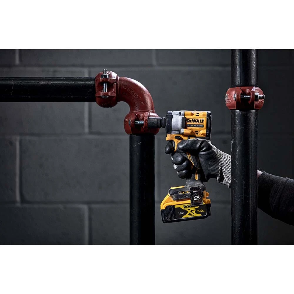 DeWALT DCF921N-XJ 18V XR Lithium-Ion Brushless 1/2″ Square Drive Compact Impact Wrench Hog Ring – Bare Tool 6 DeWALT DCF921N-XJ 18V XR Lithium-Ion Brushless 1/2″ Square Drive Compact Impact Wrench Hog Ring – Bare Tool - Image 4