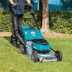 Makita DLM537PG4X 36V (18Vx2) 6.0Ah Brushless Cordless Self-Propelled Lawn Mower 534mm (21″) Combo Kit 6Ah -Tools Discounts DLM537PG4X 4 1