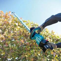 Makita DUH602Z 18V Lithium-Ion Brushless Cordless Hedge Trimmer 600mm – Skin Only -Tools Discounts DUH602Z