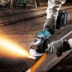 Makita GA005GZ 40V MAX XGT Lithium-Ion Cordless Brushless 125mm Slide Switch Angle Grinder – Tool Only -Tools Discounts GA005GZ 2