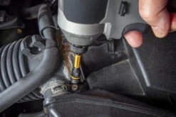 GEARWRENCH 86171 16 Piece 1/4″ Drive BOLT BITER™ Nut Extractor & Driver Twist Socket Set -Tools Discounts GW 86177 IMG INUSE4 1