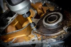 GEARWRENCH 86171 16 Piece 1/4″ Drive BOLT BITER™ Nut Extractor & Driver Twist Socket Set -Tools Discounts GW 86183 IMG INUSE3 1