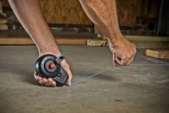 CRESCENT Lufkin CLP100B 30m Contractor Chalk Reel 3:1 Gear Ratio With Blue Chalk -Tools Discounts LFK CLP100 IMG INUSE 1