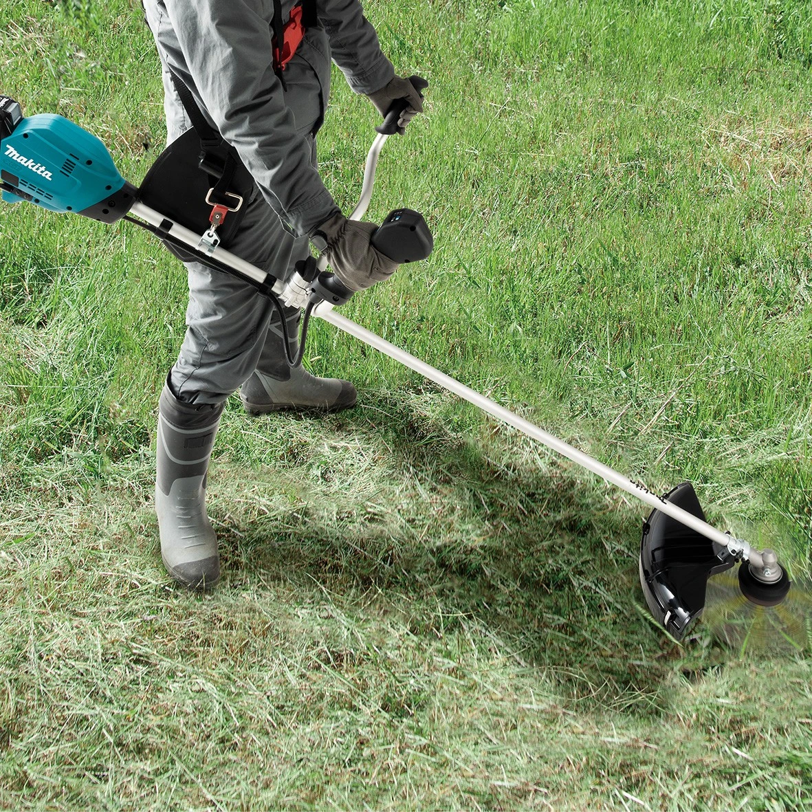 Makita UR006GT102 40V Max Brushless 5.0Ah Lithium-Ion Cordless U-Handle Mobile Line Trimmer Combo Kit 5 Makita UR006GT102 40V Max Brushless 5.0Ah Lithium-Ion Cordless U-Handle Mobile Line Trimmer Combo Kit - Image 3