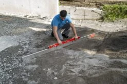 Sola RED CLIP Spirit Level Clamp Mounting Clips, Stainless Steel Spring For Stripping Screeding Bar And Straight Edge 01999901 -Tools Discounts pic app zb red clip 003